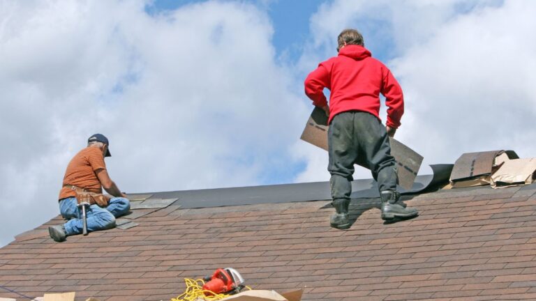 Roof Replacement Cost Per Square Foot in 2025